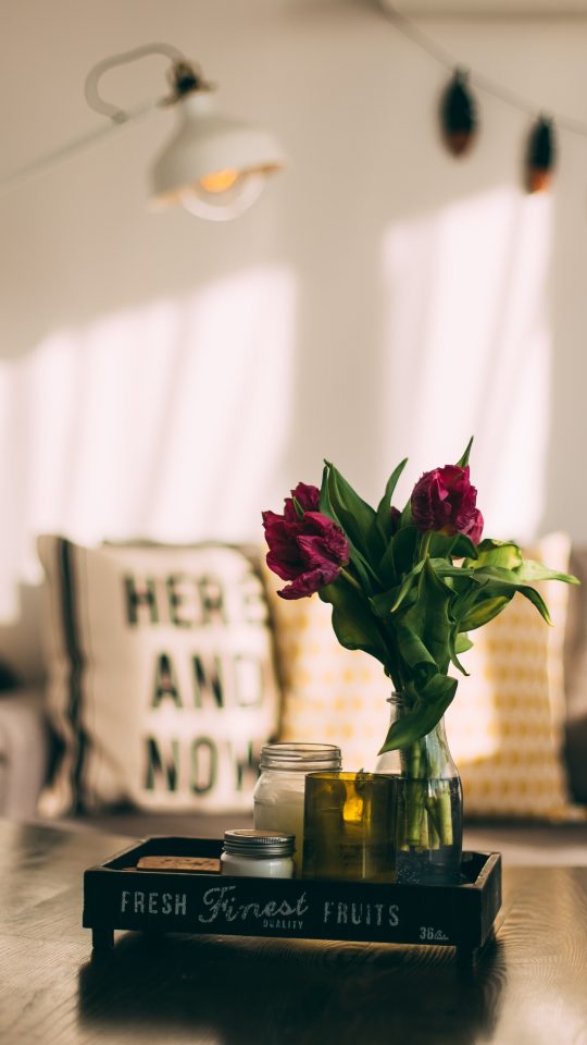 Rose flower vase on the table